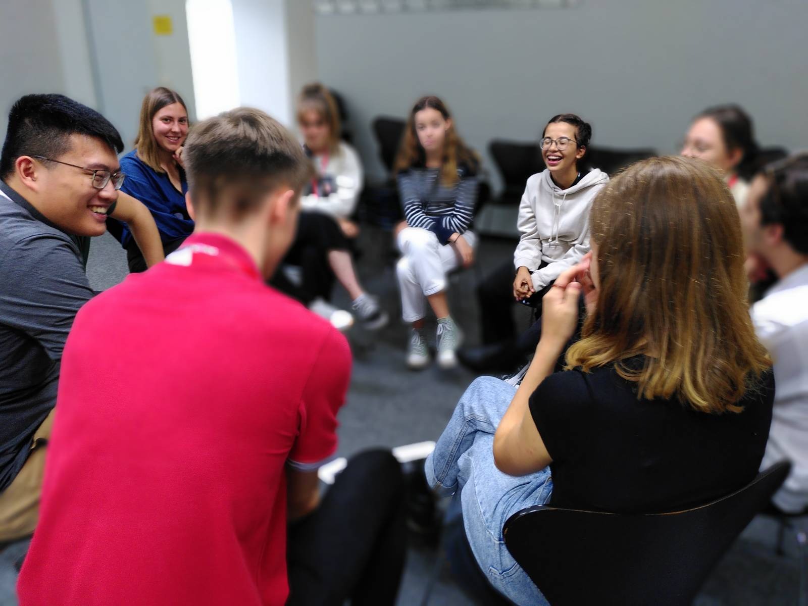 Demokratie multiplizieren an der Demokratiebar im Polit-Forum Bern im März 2023